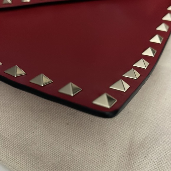 Valentino 100% Authentic clutchprístine  condition red with gold hardware - Picture 8 of 12